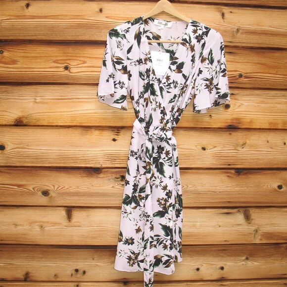 NWT Diane Von Furstenberg Lavender Silk Wrap Dress - Picture 3 of 10